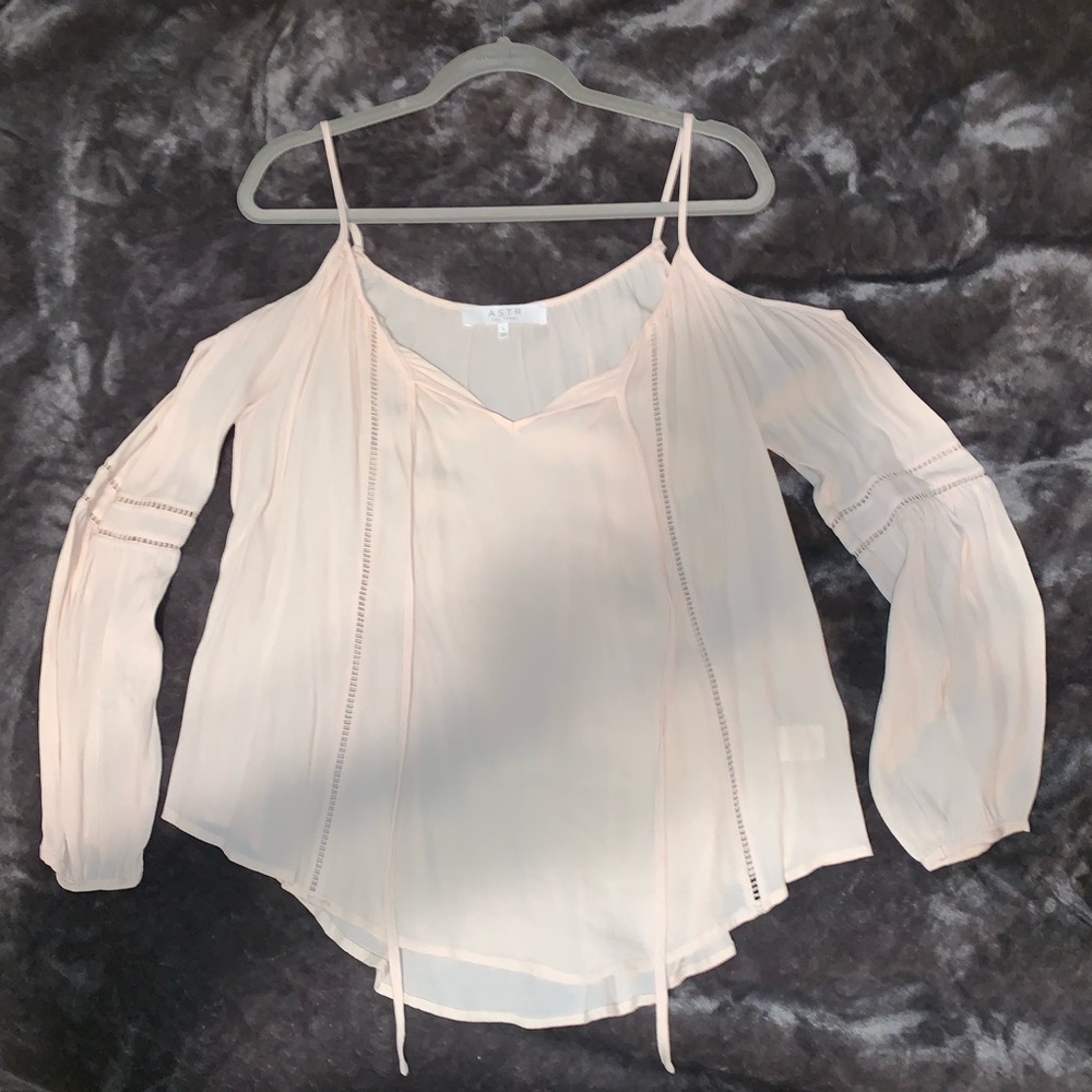 Astr the Label Cut Out Shoulder Top